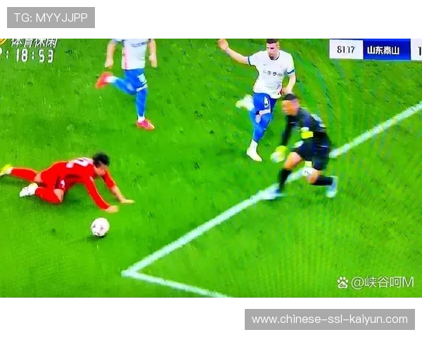 VAR点球判罚引争议，裁判决策成战术讨论焦点